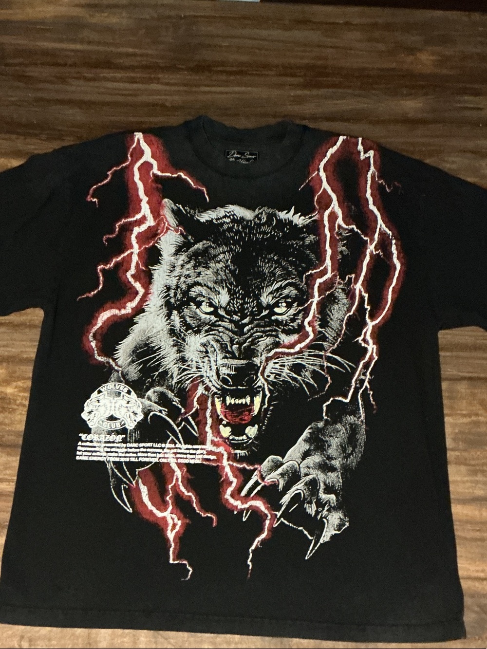 Dark Sport Wolf Club Men's Black Graphic Wolf Lightning T-Shirt Size L